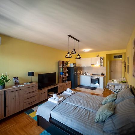 Green Apple Apartment Subotica Eksteriør billede