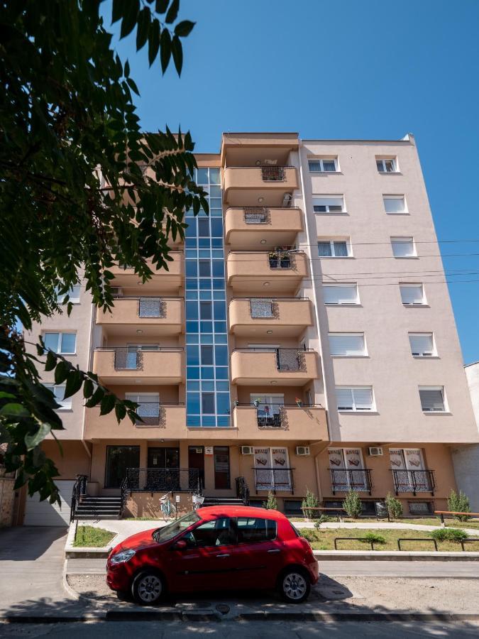 Green Apple Apartment Subotica Eksteriør billede